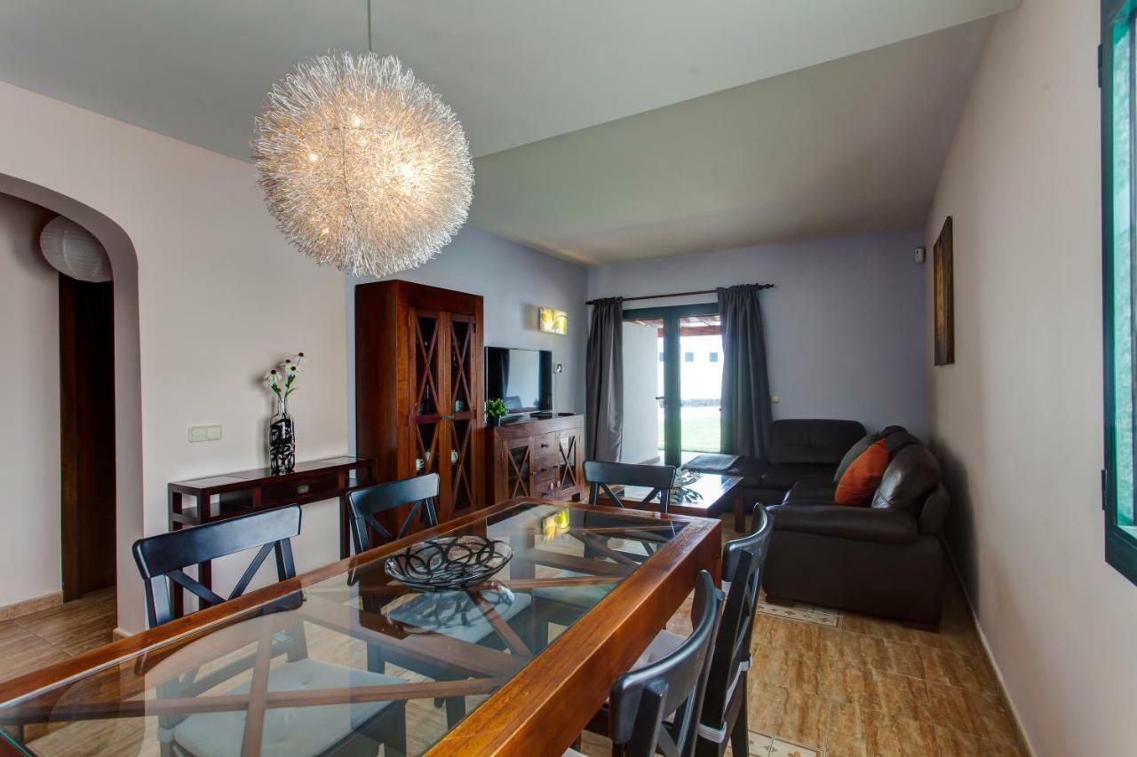 Villaantonia Private Huge Heated Pool And Super Fast Wifi Playa Blanca  Exterior photo